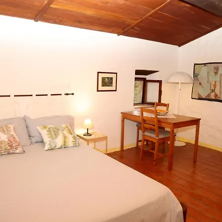 Affittacamere Casa Marju Montemassi Esterno foto